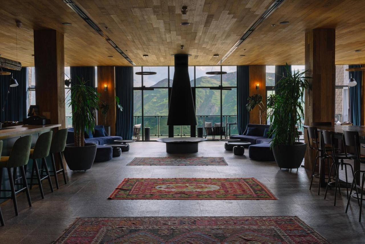 Gudauri Lodge Exterior photo The lobby at the Hotel Zags