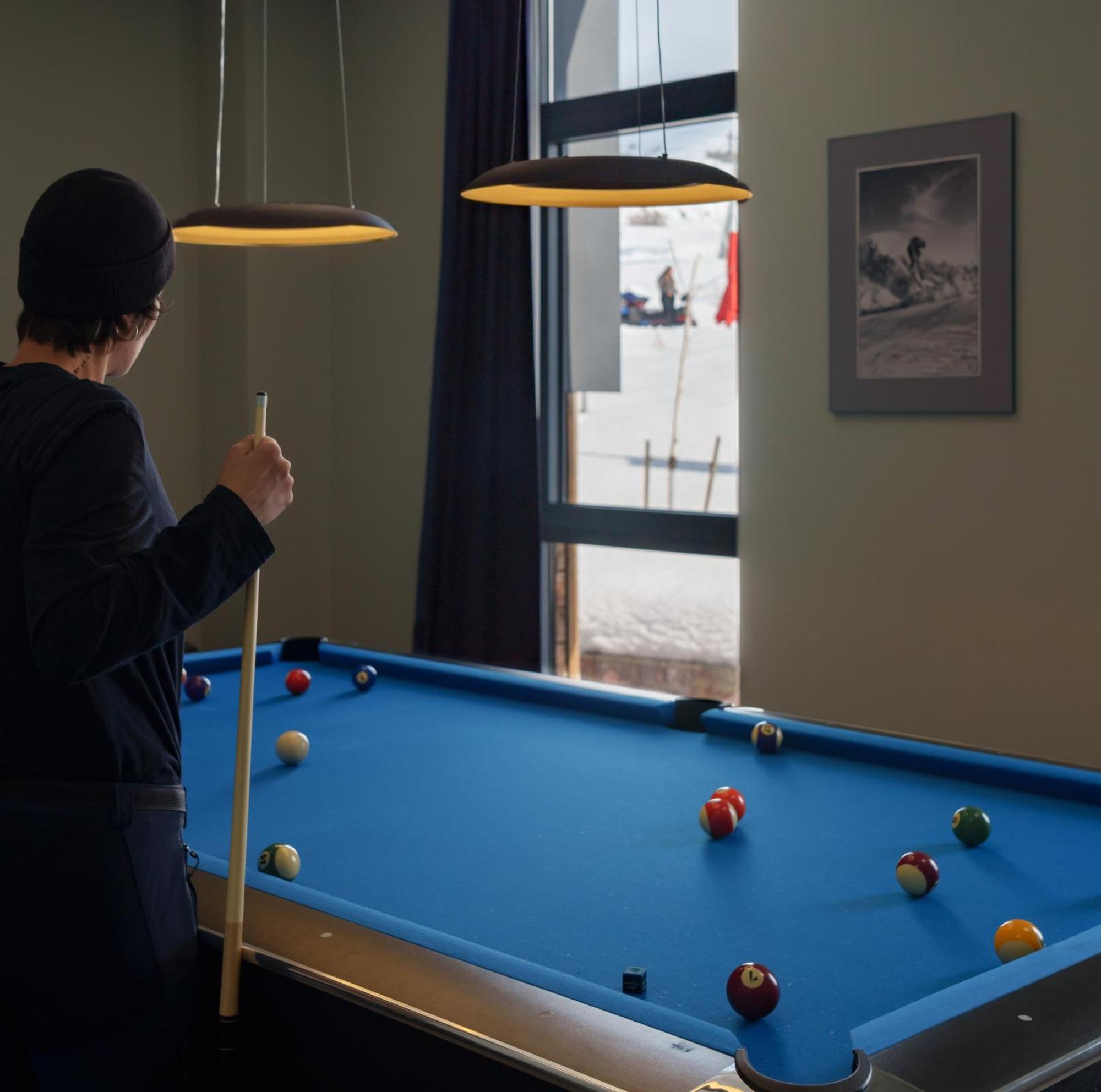 Gudauri Lodge Exterior photo Pool table
